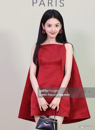 洲成熟女性一级黄色蝶片推荐